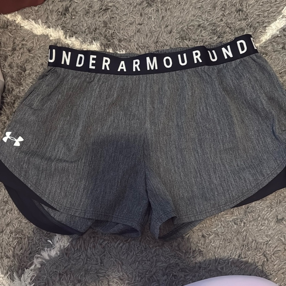 New Women’s Under Armour Shorts, Size Large